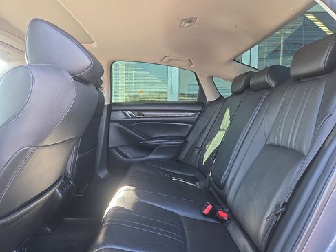 Used 2022 Honda Accord Touring image 6