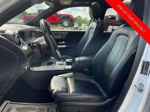 Used 2020 Mercedes-Benz GLB 250 GLB 250 w/ Premium Package image 10