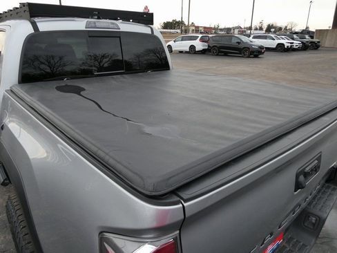 Used 2023 Toyota Tacoma TRD Off-Road w/ TRD Premium Off Road Package AWD/4WD image 9