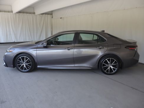 Used 2023 Toyota Camry SE w/ Cold Weather Package AWD/4WD image 23