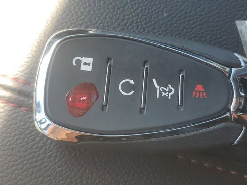 Used 2023 Chevrolet Equinox RS image 28