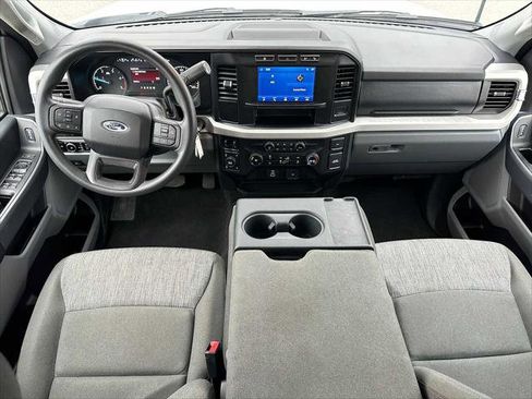 Used 2023 Ford F350 XLT w/ FX4 Off-Road Package image 18