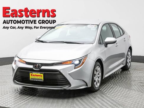 Used 2024 Toyota Corolla LE image 1