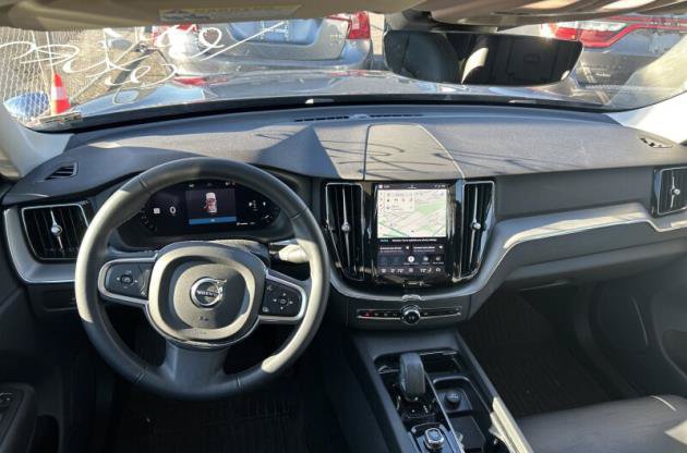Used 2024 Volvo XC60 B5 Core w/ Protection Package Premier AWD/4WD image 7