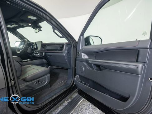 Used 2024 Ford Expedition Limited AWD/4WD image 42