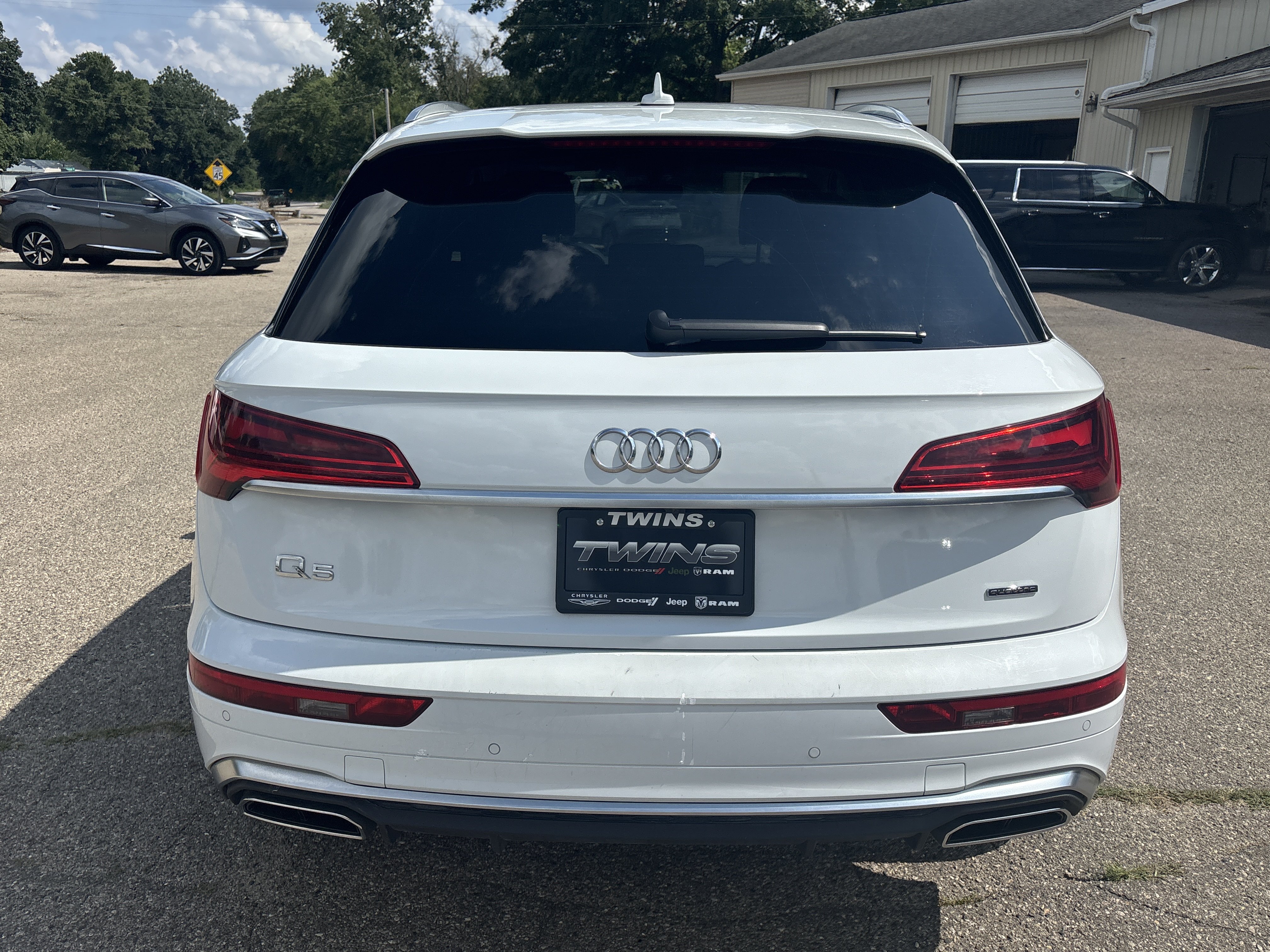 Used 2023 Audi Q5 e Premium Plus w/ Premium Plus Package AWD/4WD image 4