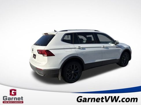 Used 2024 Volkswagen Tiguan SE image 5