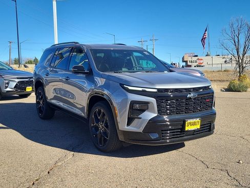 New 2026 Chevrolet Traverse RS image 2