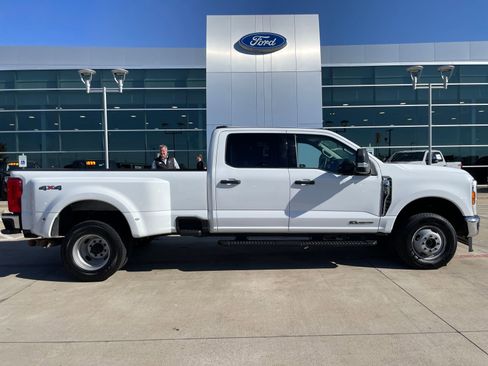 Used 2024 Ford F350 XLT image 7
