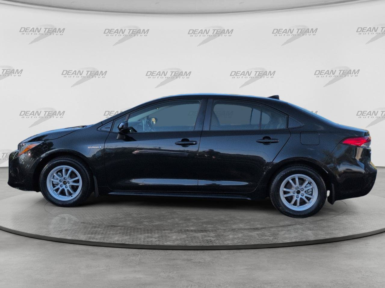 Used 2020 Toyota Corolla LE FWD image 4