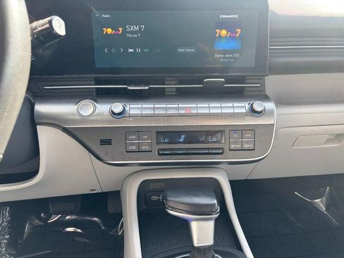 Used 2024 Hyundai Kona SEL AWD/4WD image 17