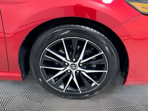 Used 2022 Toyota Camry SE image 18