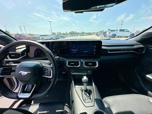 Certified 2025 Ford Mustang GT Premium RWD image 3