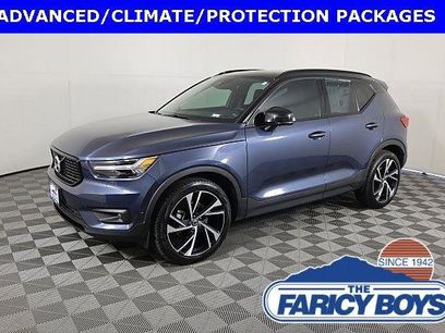 Used 2022 Volvo XC40 T5 R-Design w/ Advanced Package