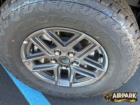 New 2025 Jeep Gladiator Sport AWD/4WD image 10