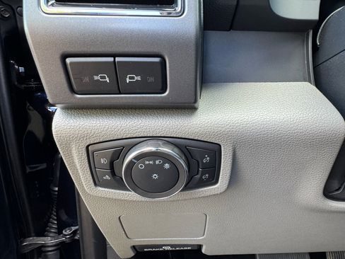 Used 2022 Ford F350 XLT w/ XLT Premium Package image 18