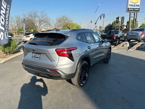 New 2026 Chevrolet Trax ACTIV w/ Sunroof Package FWD image 8