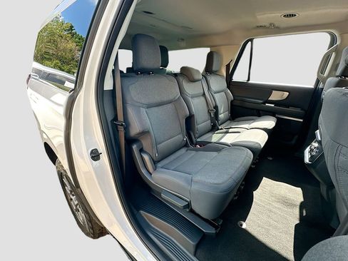 Used 2025 Ford Expedition Max Active AWD/4WD image 27