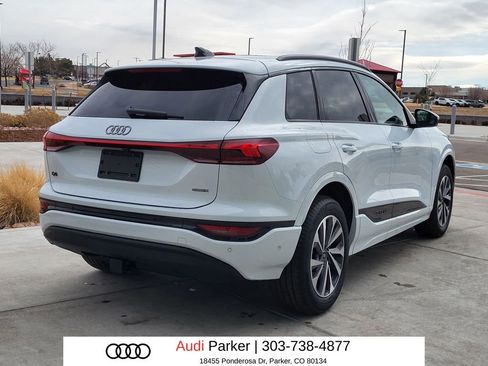 New 2025 Audi Q6 e-tron Premium image 4