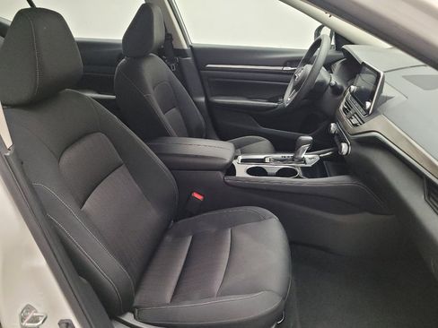 Used 2023 Nissan Altima 2.5 SV FWD image 21