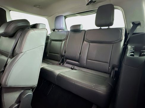 Used 2025 Ford Expedition Active image 31