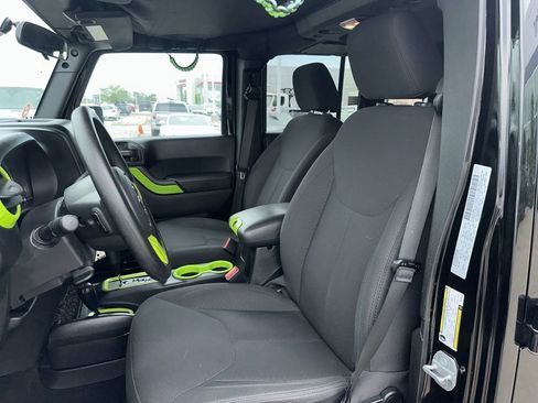 Used 2015 Jeep Wrangler Unlimited Sport w/ Mopar Black Appearance Group AWD/4WD image 12