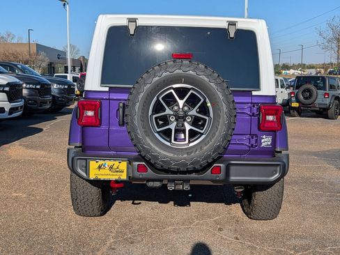 New 2026 Jeep Wrangler Unlimited Rubicon w/ Whitecap Package AWD/4WD image 5