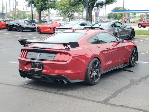 Used 2021 Ford Mustang Shelby GT500 w/ Carbon Fiber Track Pack image 6