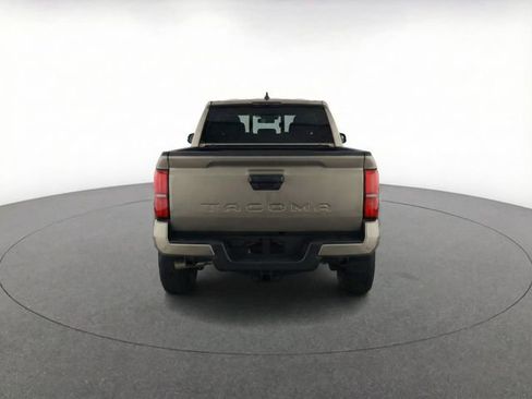 Used 2025 Toyota Tacoma TRD Off-Road w/ TRD Off Road Premium Package image 4