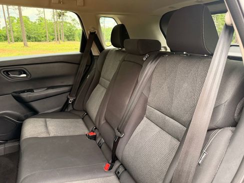 Used 2024 Nissan Rogue SV FWD image 27