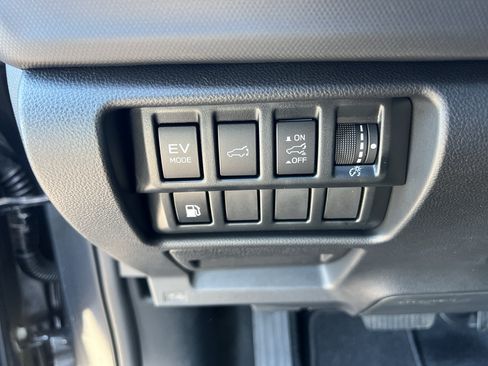 Used 2025 Subaru Forester Limited AWD/4WD image 18