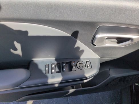 New 2025 Kia K4 FWD image 15
