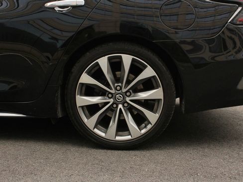 Used 2020 Nissan Maxima Platinum w/ Sport Mat Group FWD image 10