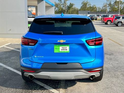 Used 2025 Chevrolet Blazer LT image 5