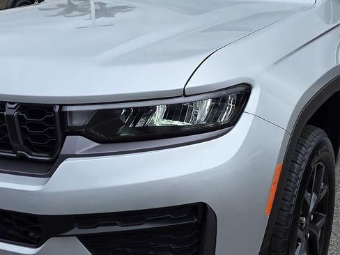 New 2026 Jeep Grand Cherokee Altitude RWD image 8