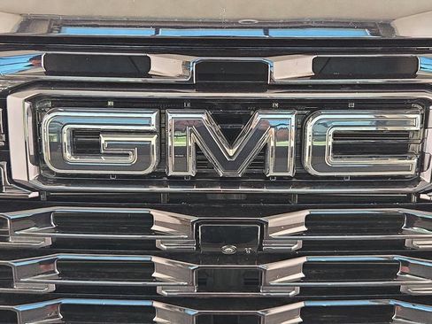 Used 2024 GMC Sierra 2500 Denali Ultimate w/ Max Trailering Package AWD/4WD image 37