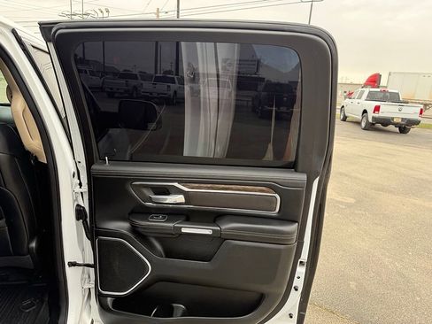 Used 2020 RAM 1500 Laramie AWD/4WD image 18