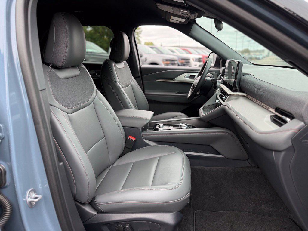 New 2027 Ford Explorer Active w/ Active Comfort Package AWD/4WD image 15