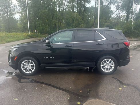 Used 2024 Chevrolet Equinox LT AWD/4WD image 2