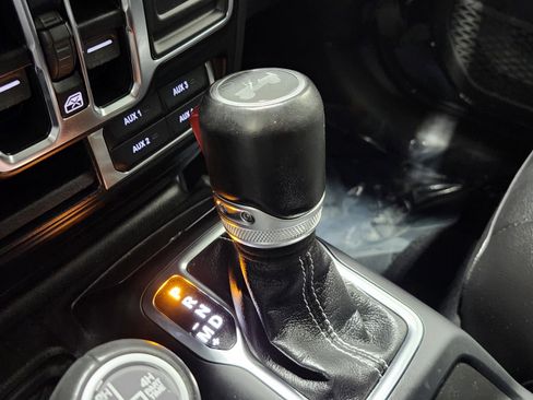 Used 2022 Jeep Wrangler Unlimited Sahara w/ Cold Weather Group image 35