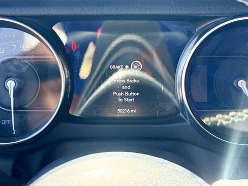 Used 2022 Jeep Wrangler Unlimited Sahara image 13