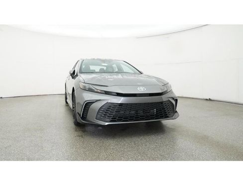 Used 2026 Toyota Camry SE w/ Convenience Package FWD image 30