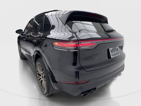 Used 2023 Porsche Cayenne Platinum Edition AWD/4WD image 10