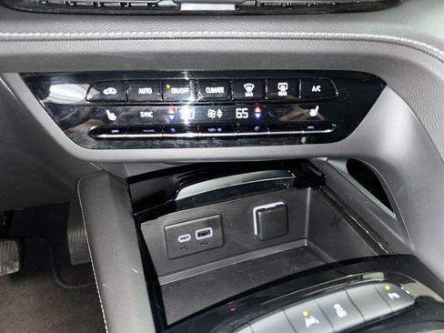 Used 2021 Buick Envision Preferred FWD image 13