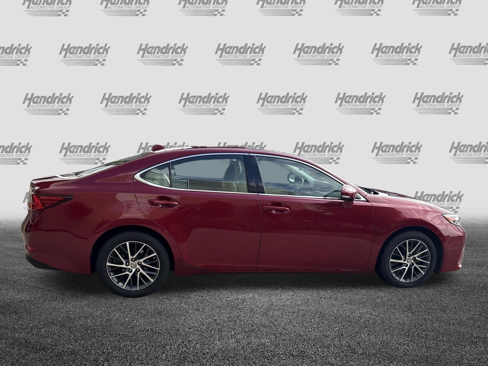 Used 2017 Lexus ES 350 w/ Luxury Package FWD image 11
