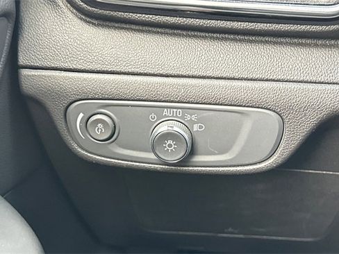 Used 2022 Chevrolet Bolt LT w/ Infotainment Package image 31