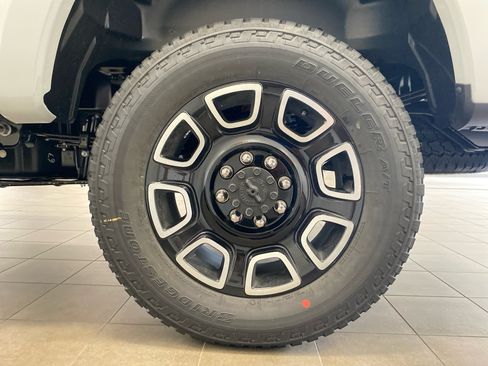 New 2026 Ford F350 Platinum w/ FX4 Off-Road Package AWD/4WD image 23