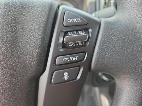 New 2025 Nissan Frontier SV AWD/4WD image 17