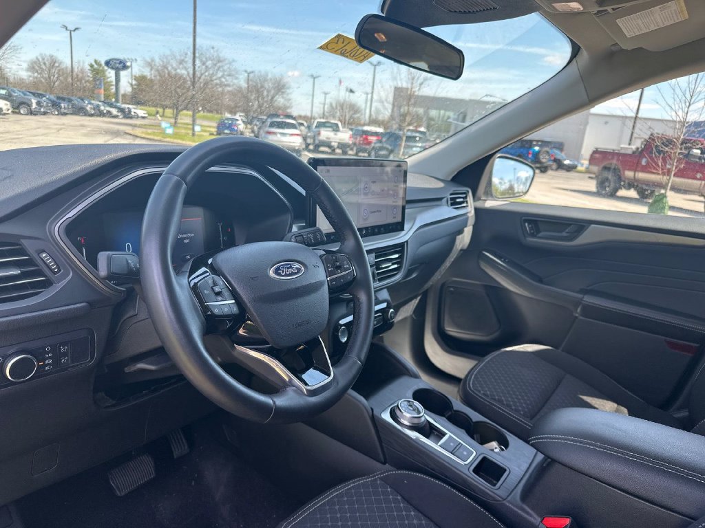 Used 2023 Ford Escape Active w/ Tech Pack #1 AWD/4WD image 15