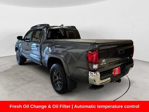 Used 2022 Toyota Tacoma SR5 AWD/4WD image 3